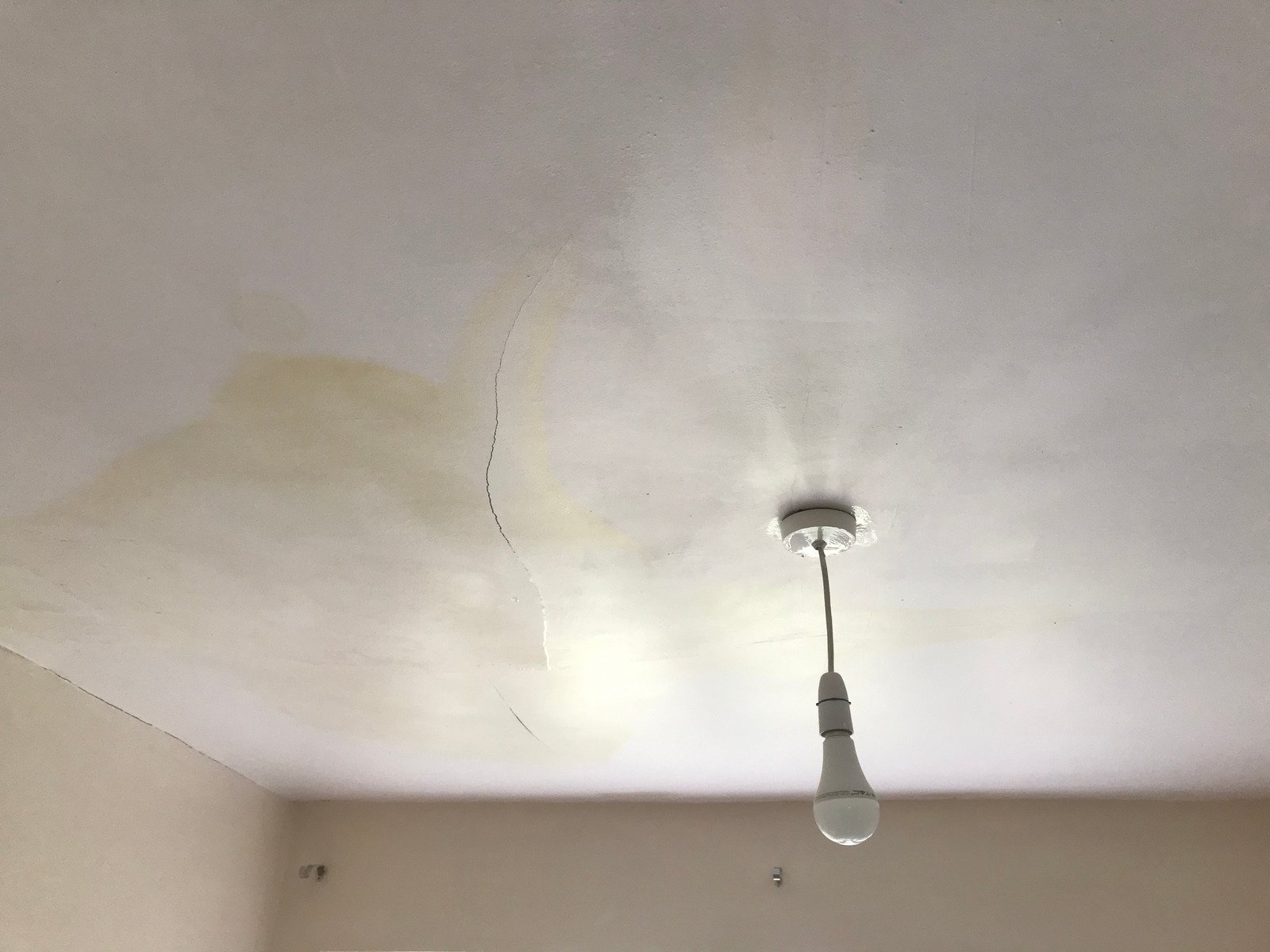 Ceiling Cracks repair in Victoria, BC